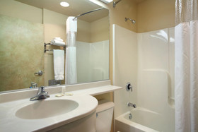 Microtel Inn & Suites by Wyndham Quincy