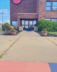 Illini Inn & Suites Hotel