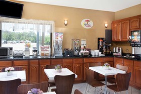 Super 8 by Wyndham Chicago/Rosemont/O'Hare/SE