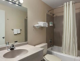 Super 8 by Wyndham Chicago/Rosemont/O'Hare/SE