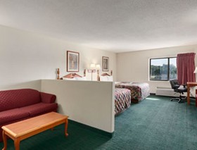 Super 8 by Wyndham Chicago/Rosemont/O'Hare/SE