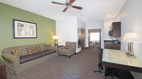 Holiday Inn Express Hotel & Suites Chicago Deerfie / Lincolnshire