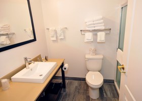 Riverview Inn & Suites, Ascend Hotel Collection