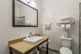 Riverview Inn & Suites, Ascend Hotel Collection