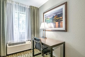 Riverview Inn & Suites, Ascend Hotel Collection