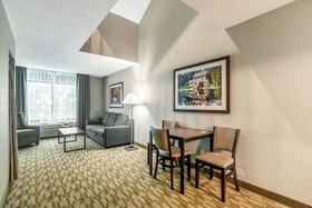 Riverview Inn & Suites, Ascend Hotel Collection