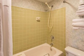 Days Inn by Wyndham Rockford