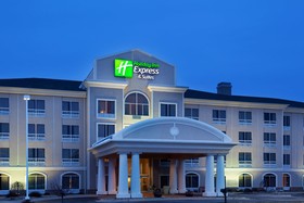 Holiday Inn Express Hotel & Suites Rockford - Loves Park