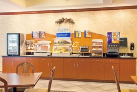 Holiday Inn Express Hotel & Suites Rockford - Loves Park