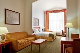 Holiday Inn Express Hotel & Suites Rockford - Loves Park