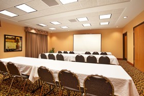 Holiday Inn Express Hotel & Suites Rockford - Loves Park