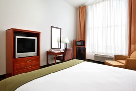 Holiday Inn Express Hotel & Suites Rockford - Loves Park