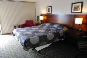 Hotel at Chicago Rockford International Airport by OYO Rooms