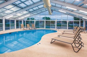 La Quinta Inn & Suites by Wyndham Rockford