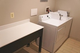 La Quinta Inn & Suites by Wyndham Rockford