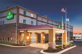 La Quinta Inn & Suites by Wyndham Rockford