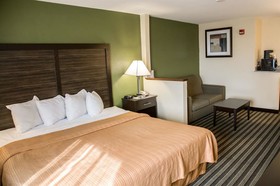 Quality Inn & Suites Loves Park