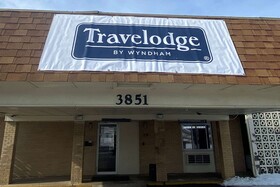 Travelodge By Wyndham Rockford South