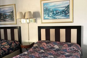 Travelodge By Wyndham Rockford South