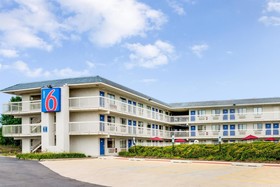 Motel 6