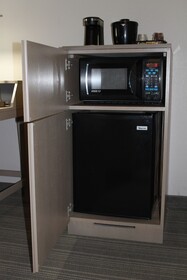 Country Inn & Suites by Radisson, Romeoville, IL