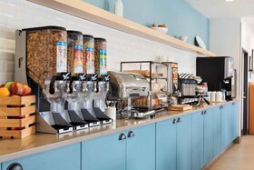 Country Inn & Suites by Radisson, Romeoville, IL
