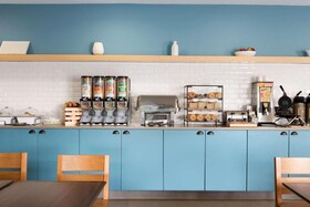 Country Inn & Suites by Radisson, Romeoville, IL
