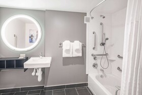 La Quinta by Wyndham Chicago O'Hare Airport