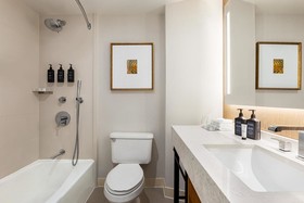 Sheraton Suites Chicago O'Hare