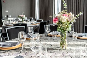 The Rose Hotel Chicago O'Hare, Tapestry Collection by Hilton