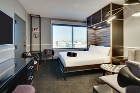 The Rose Hotel Chicago O'Hare, Tapestry Collection by Hilton