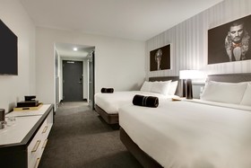 The Rose Hotel Chicago O'Hare, Tapestry Collection by Hilton