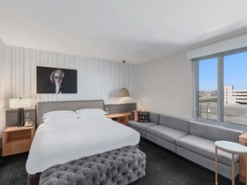 The Rose Hotel Chicago O'Hare, Tapestry Collection by Hilton