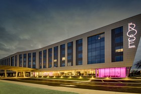 The Rose Hotel Chicago O'Hare, Tapestry Collection by Hilton
