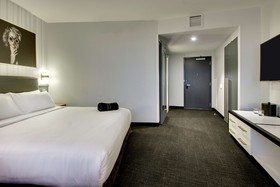 The Rose Hotel Chicago O'Hare, Tapestry Collection by Hilton