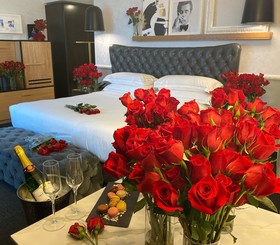 The Rose Hotel Chicago O'Hare, Tapestry Collection by Hilton