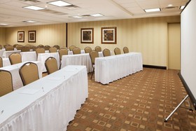Hampton Inn & Suites Chicago/St. Charles