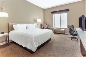Hilton Garden Inn St. Charles