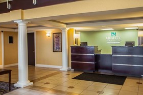 Quality Inn & Suites St Charles - West Chicago