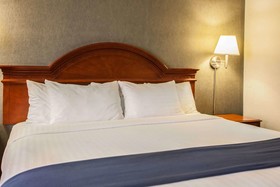 Quality Inn & Suites St Charles - West Chicago