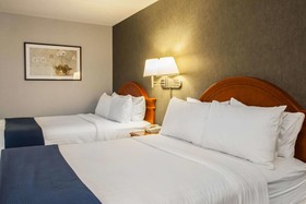 Quality Inn & Suites St Charles - West Chicago