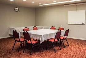 Quality Inn & Suites St Charles - West Chicago