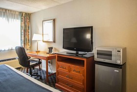 Quality Inn & Suites St Charles - West Chicago