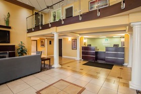 Quality Inn & Suites St Charles - West Chicago
