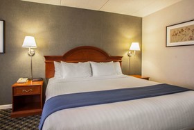 Quality Inn & Suites St Charles - West Chicago