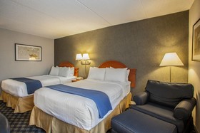 Quality Inn & Suites St Charles - West Chicago