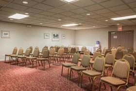 Quality Inn & Suites St Charles - West Chicago