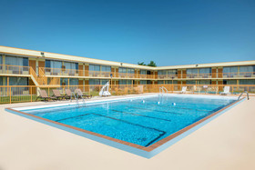 Days Inn by Wyndham Salem
