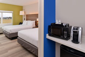 Holiday Inn Express & Suites Salem