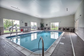 Holiday Inn Express & Suites Salem